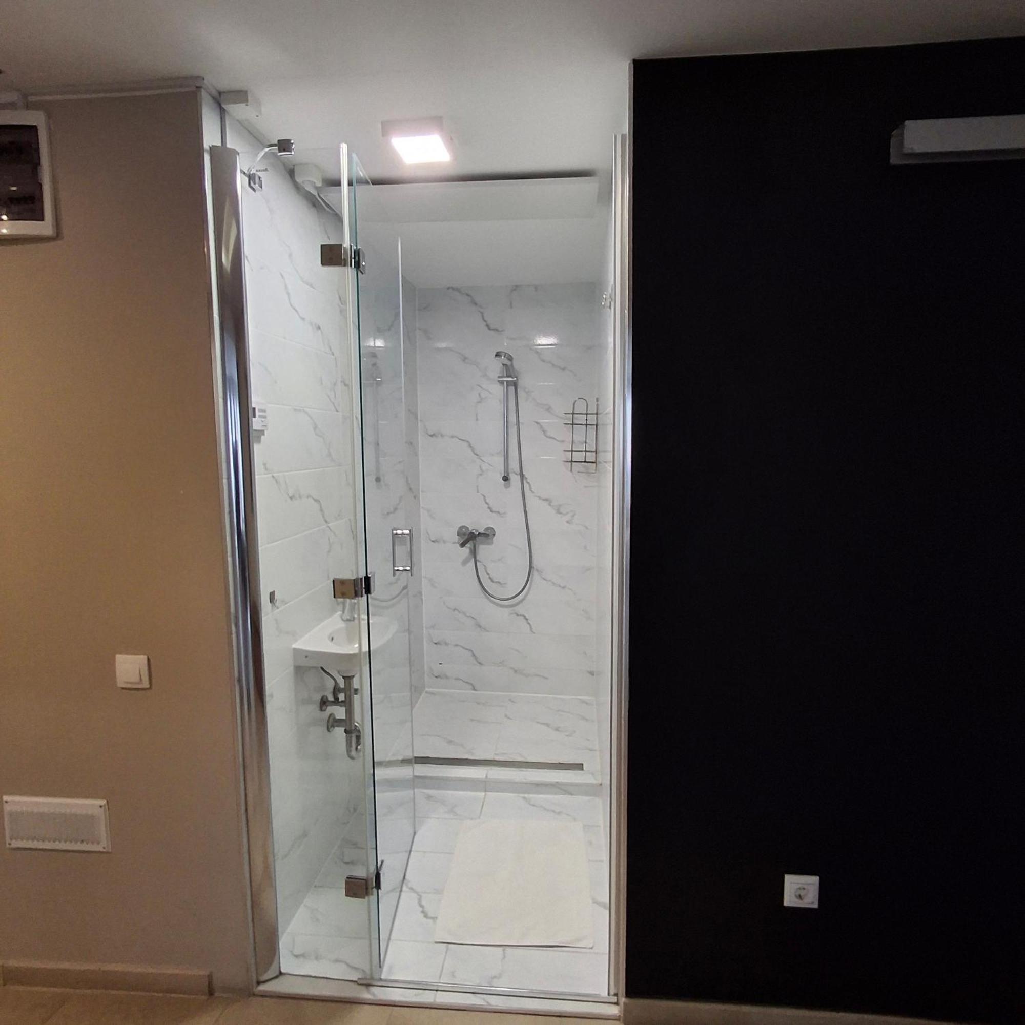 Unicorniselit Apartmanok Eger Buitenkant foto